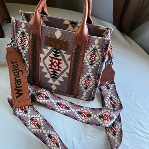 Wrangler Women's Tote Southwest Pattern - Gray/Red